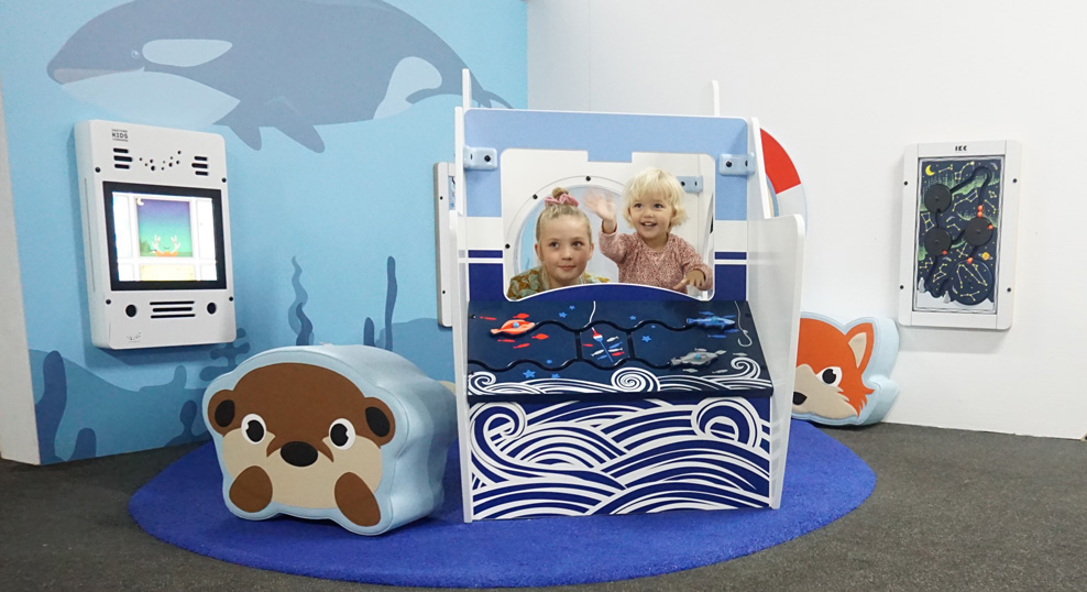 IKC blue play corner with Arctic theme and boat for children