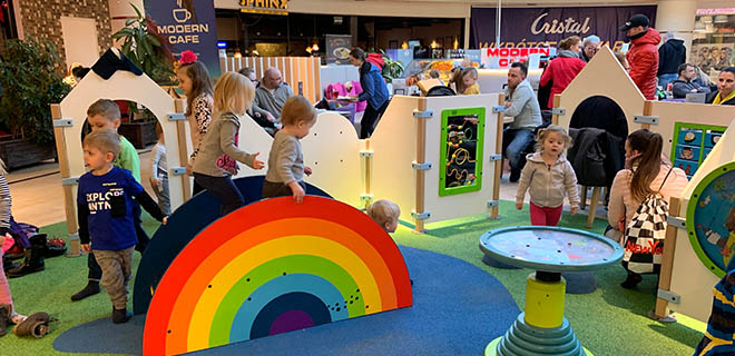 kinderhoek met glijbaan in retail kinderhoek met glijbaan in retail