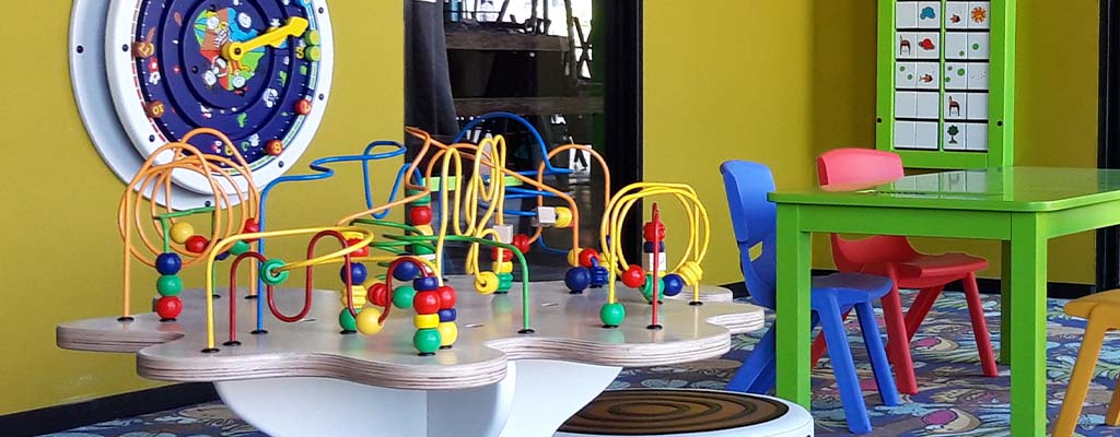 a bead table in a child-friendly enterprise
