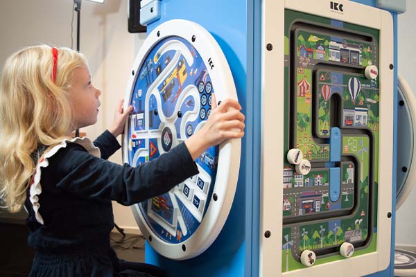 Bosch Car Services Showroom kids corner with custom modules