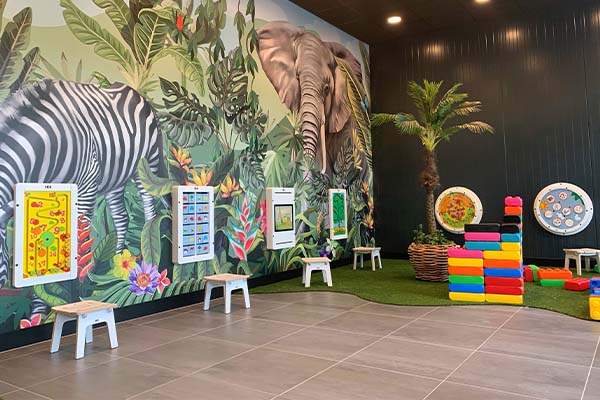 IKC | Children's corner in Garden Centre Vechtweelde with wallcovering