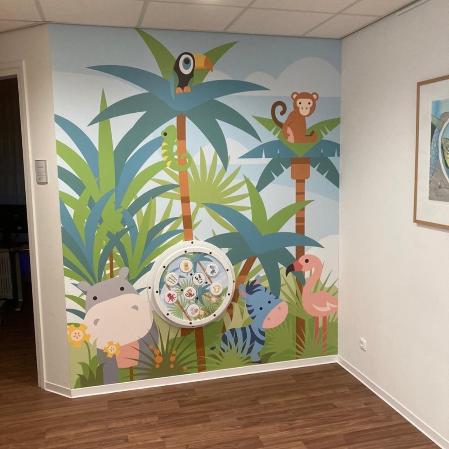 IKC speelhoek met safari jungle thema bij medisch centrum Zuyderland Ziekenhuis