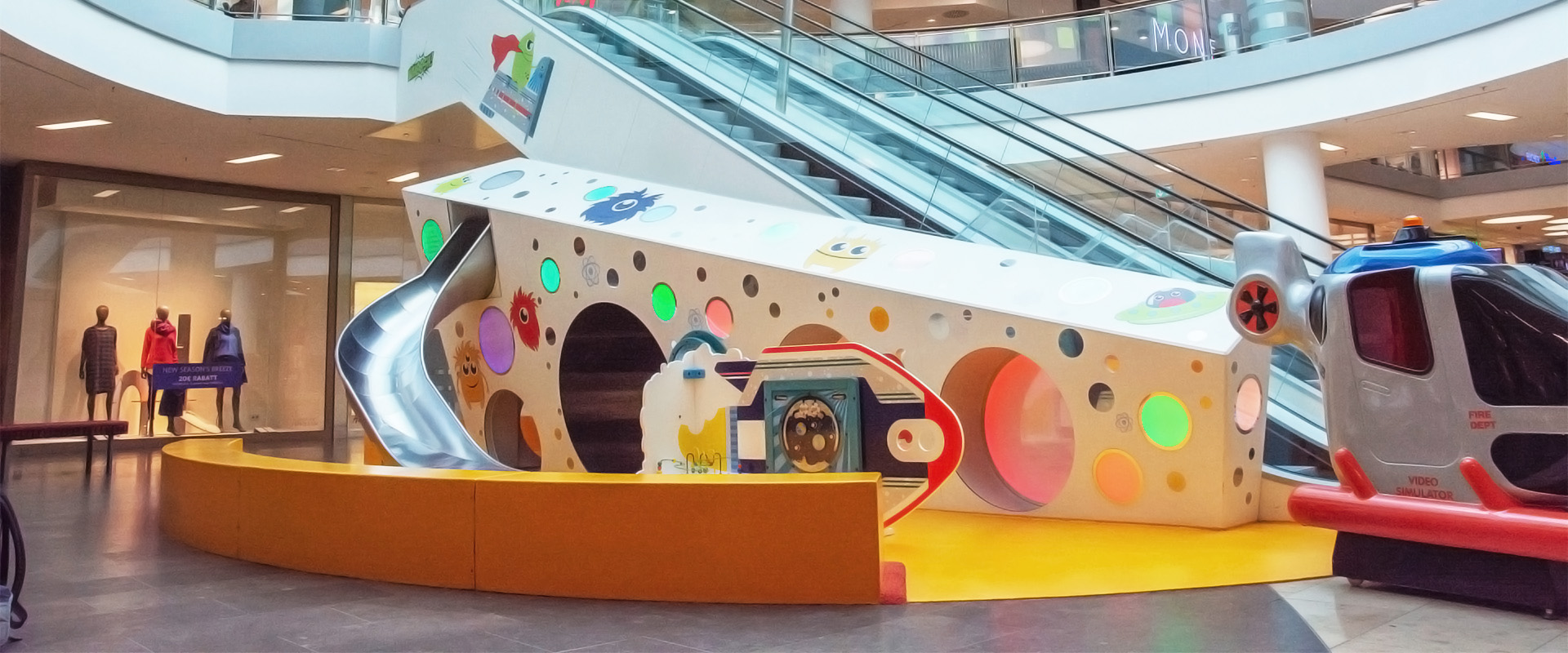 IKC speelhoek met ruimte thema in winkelcentrum Rheinpark Center Neuss