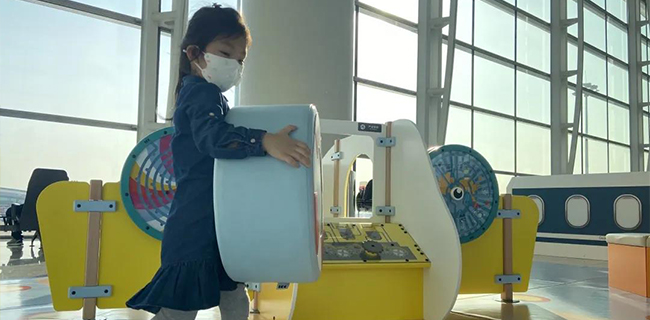 children's corner in public space makes waiting more pleasant