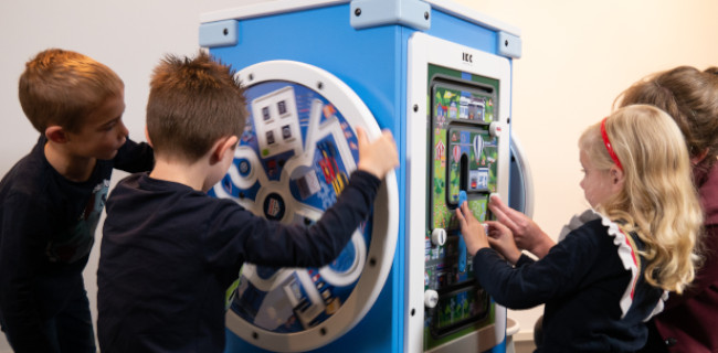 made-to-measure wall game board on play tower