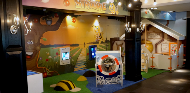 children's corner in restaurant for higher sales