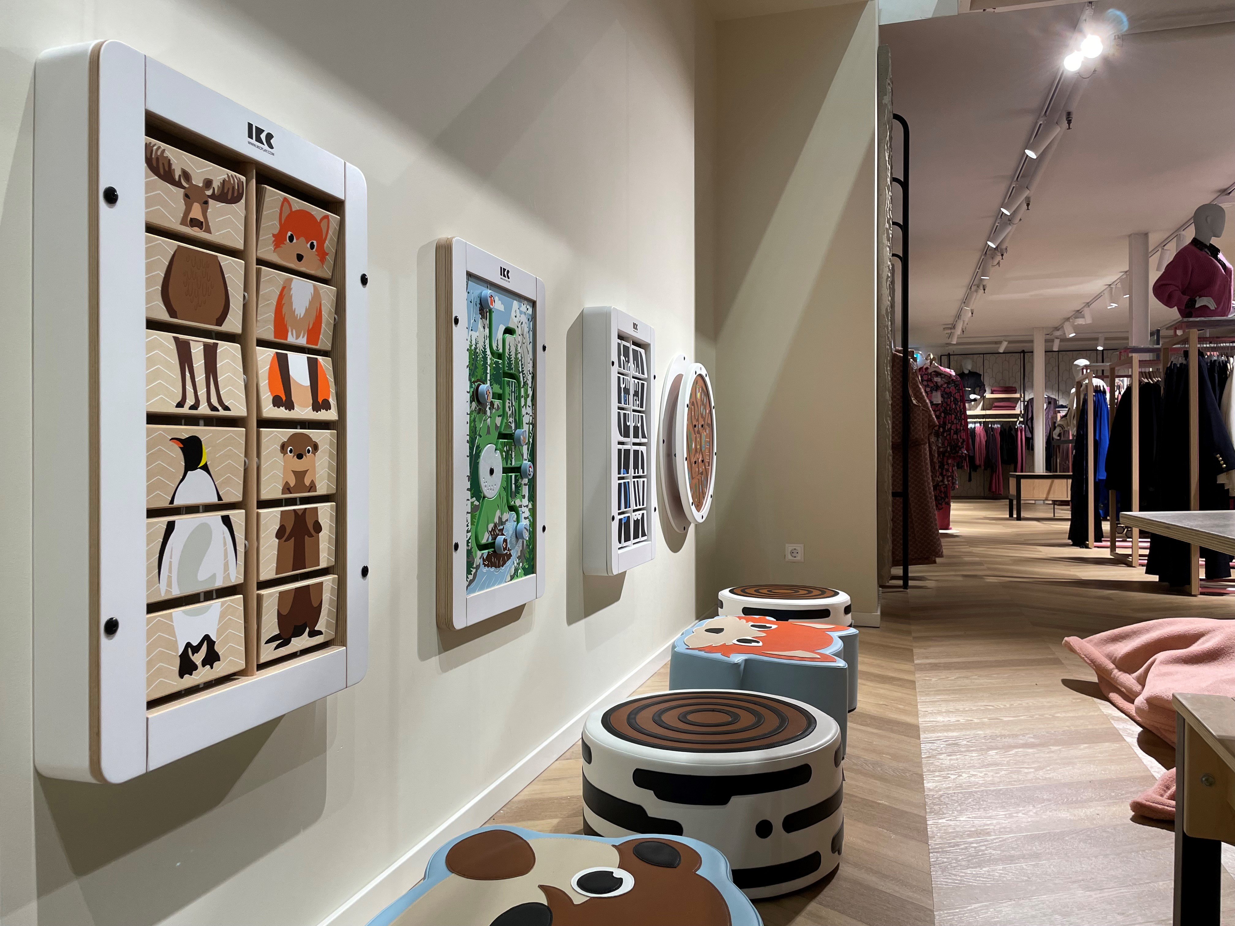 retail clothing store dirk de Wit mode Dirk De Wit play corner