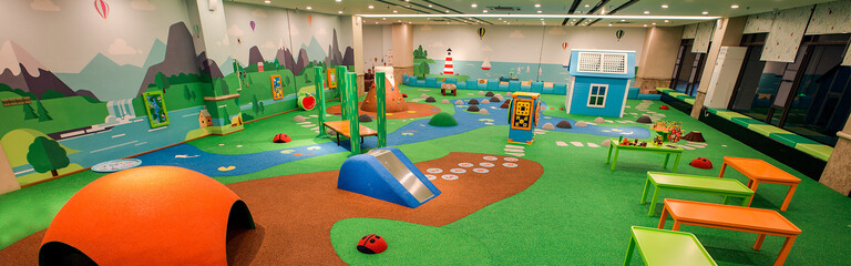 Binnenspeeltuin met kinderhoek Binnenspeeltuin met kinderhoek