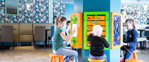 IKC | Interactive game consoles and play solutions on the wall or on the floor