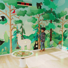 Interactieve muur met geluiden en touch knoppen